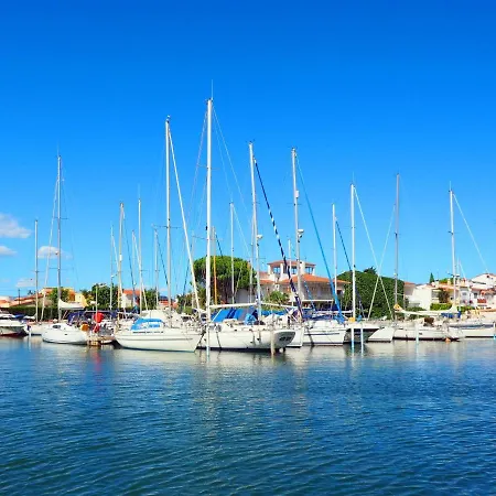 Club Nautic-9 By Interhome Empuriabrava